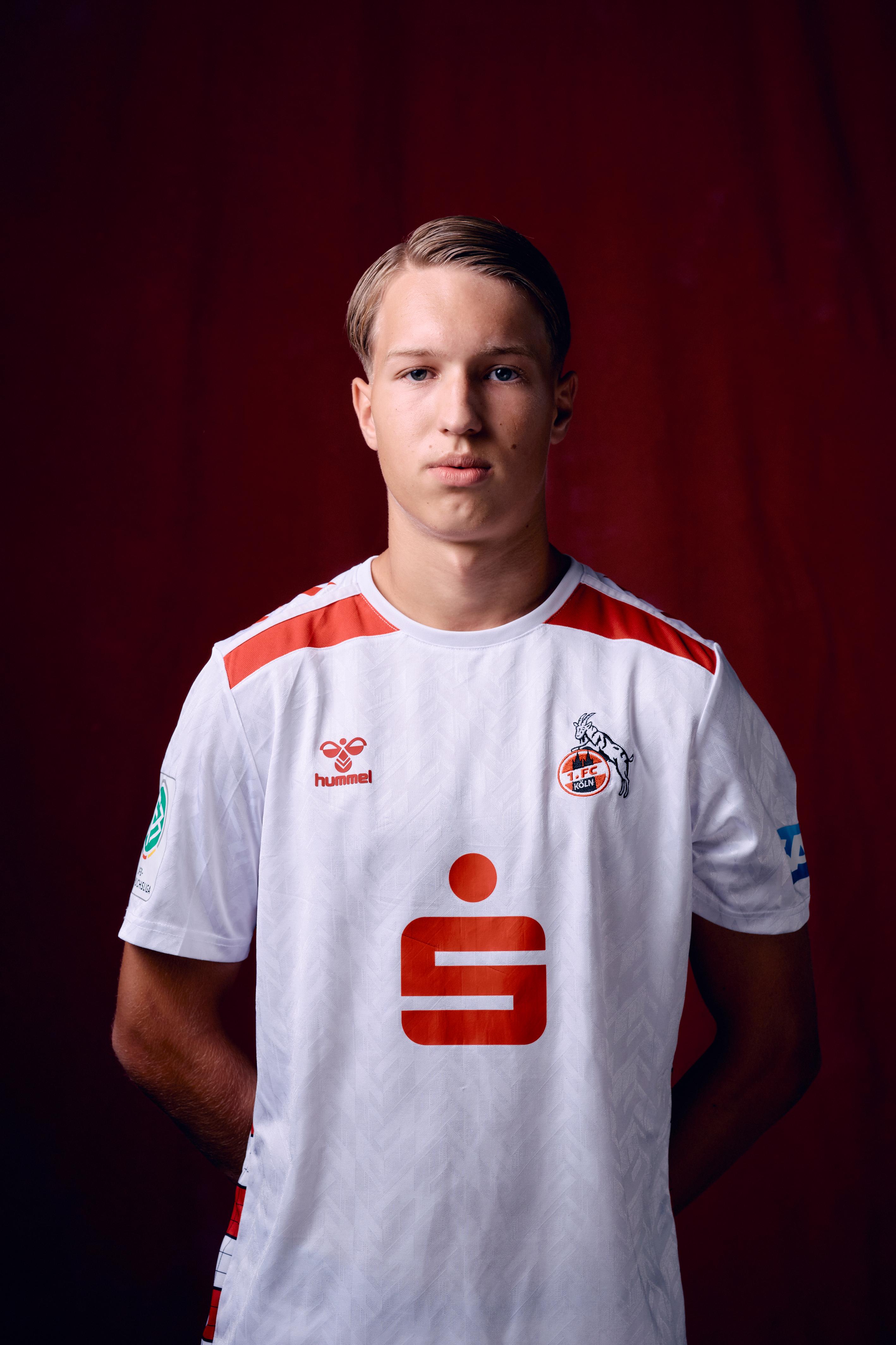 U19 - Viktor Schmolling