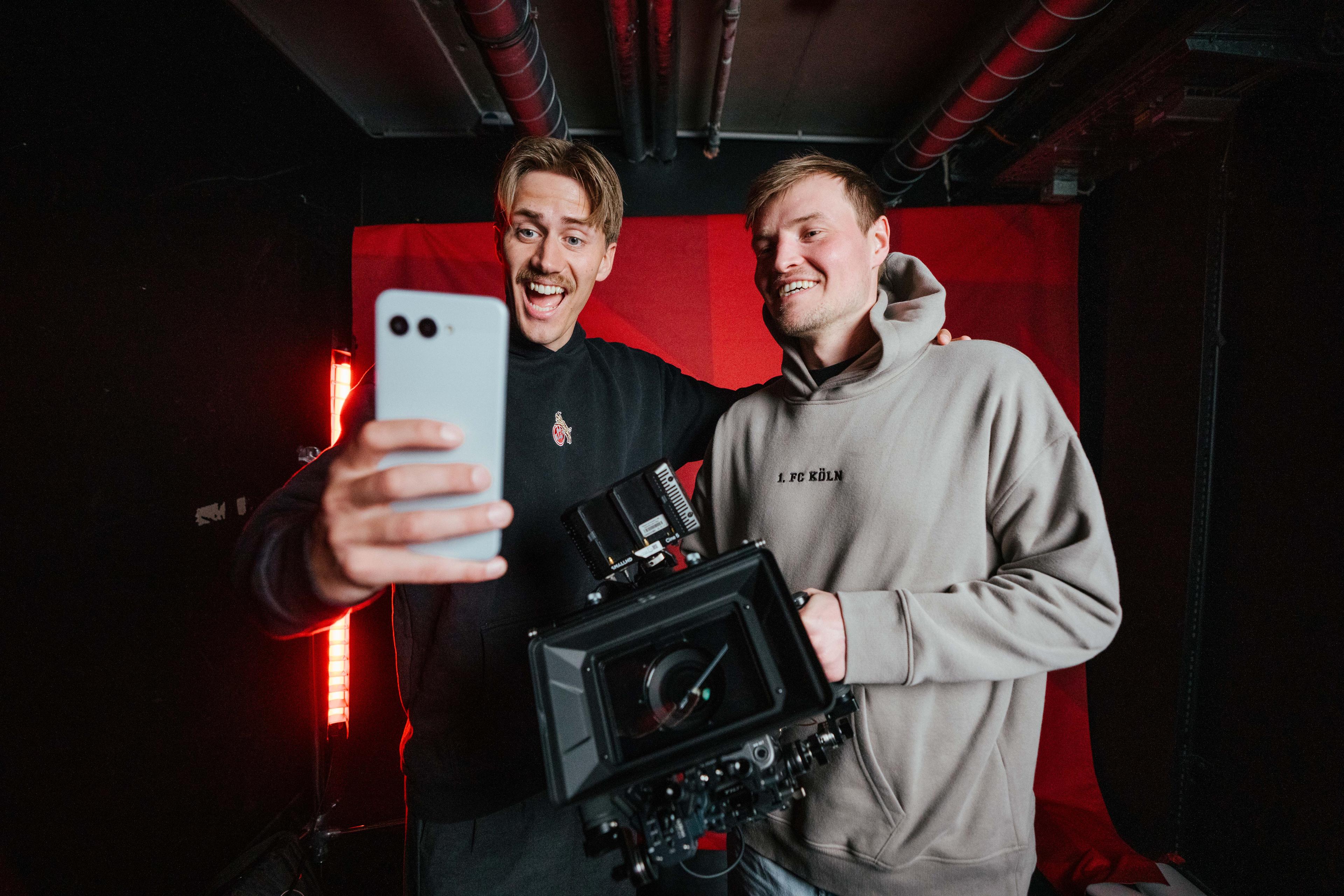 260408_T-Phone-05812 (2).jpg