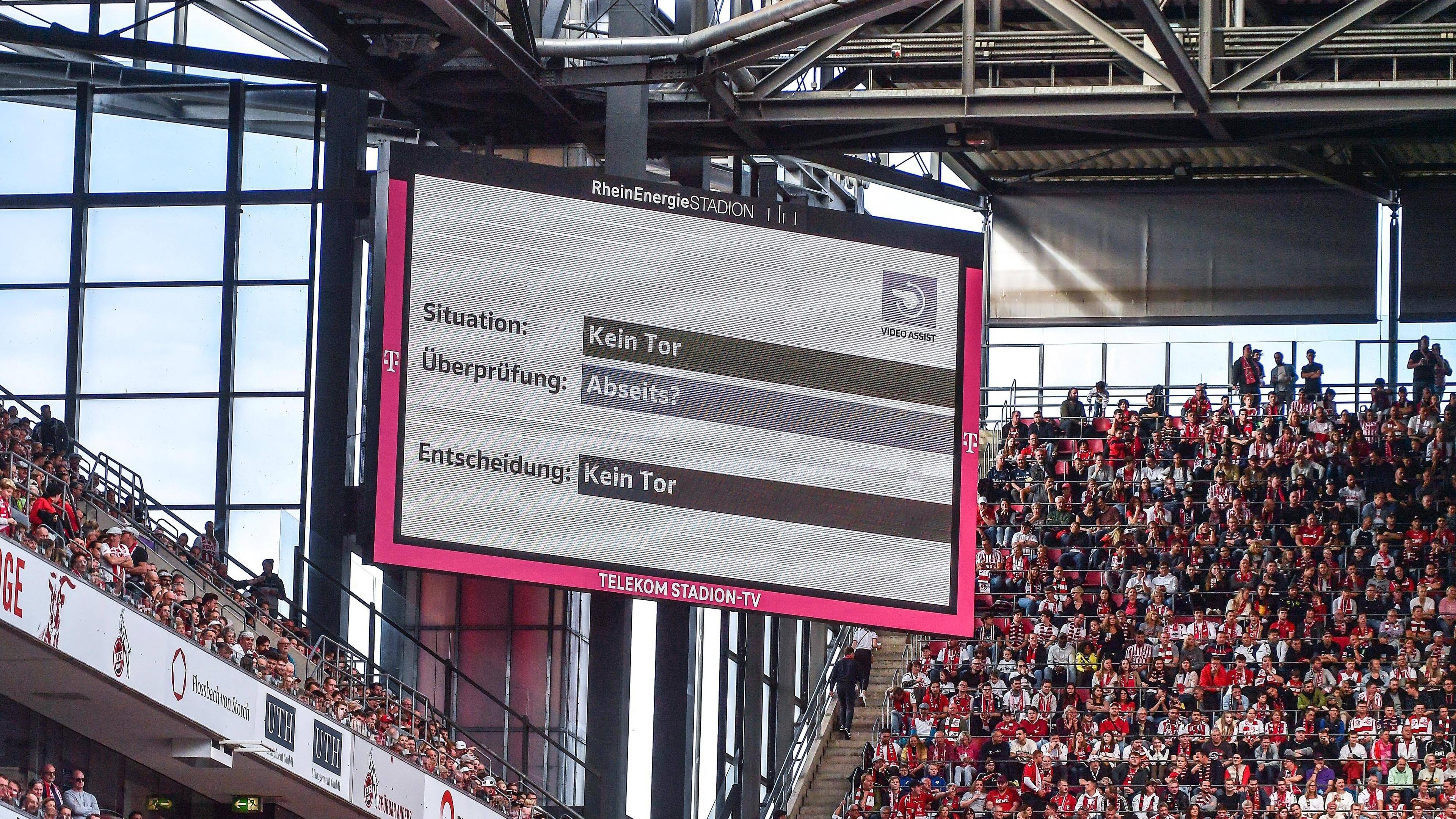 VAR_Abseits.jpg