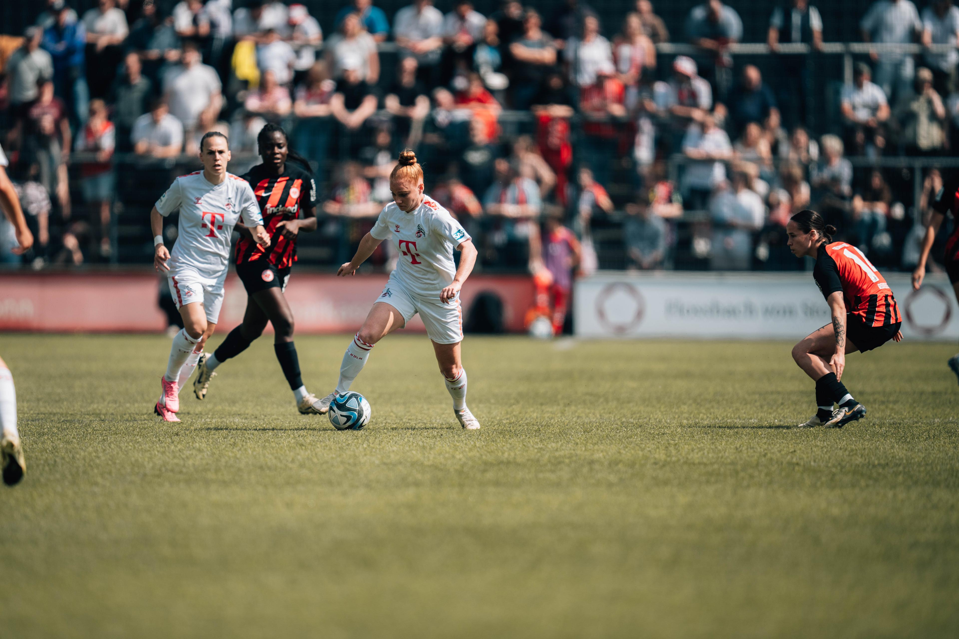 frauen_bundesliga_2023-2024_-_md22_-_1__fc_koln_w_vs_eintracht_frankfurt_w_240520_koesge-245_jpg_0 (1).jpg