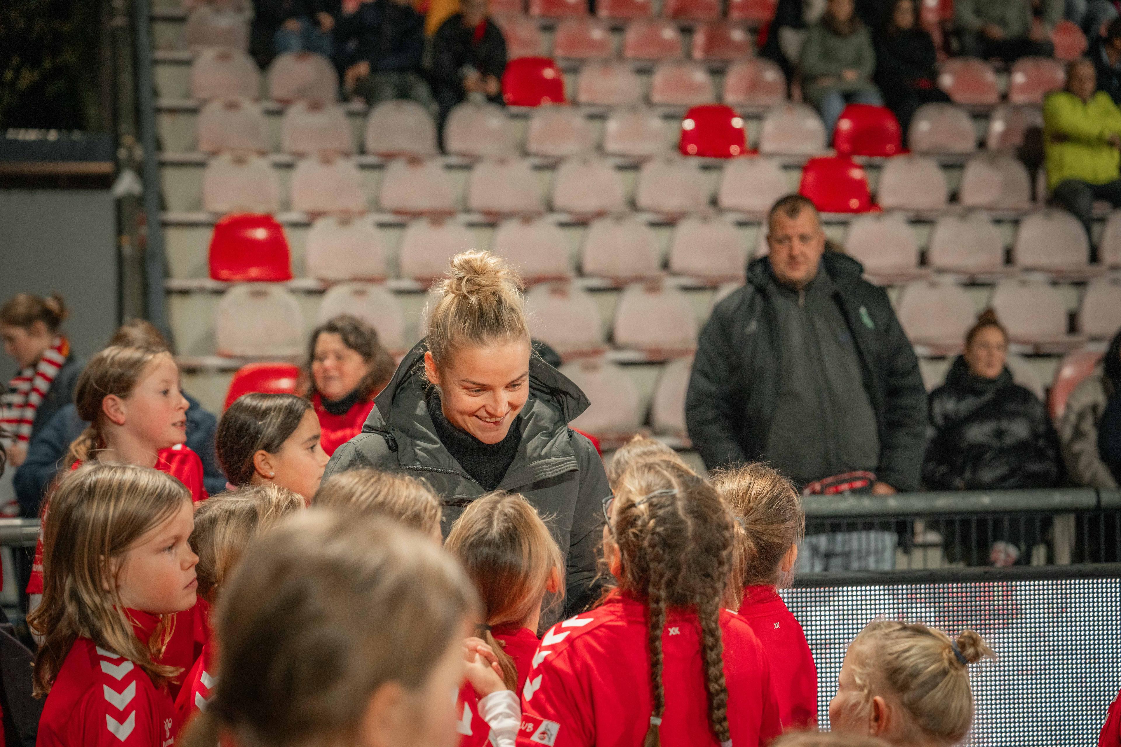 frauen_bundesliga_2023-2024_-_d7_-_fc_koln_w_vs_1899_hoffenheim_w_231113_koetsg_fbl-21_jpg_0.jpg