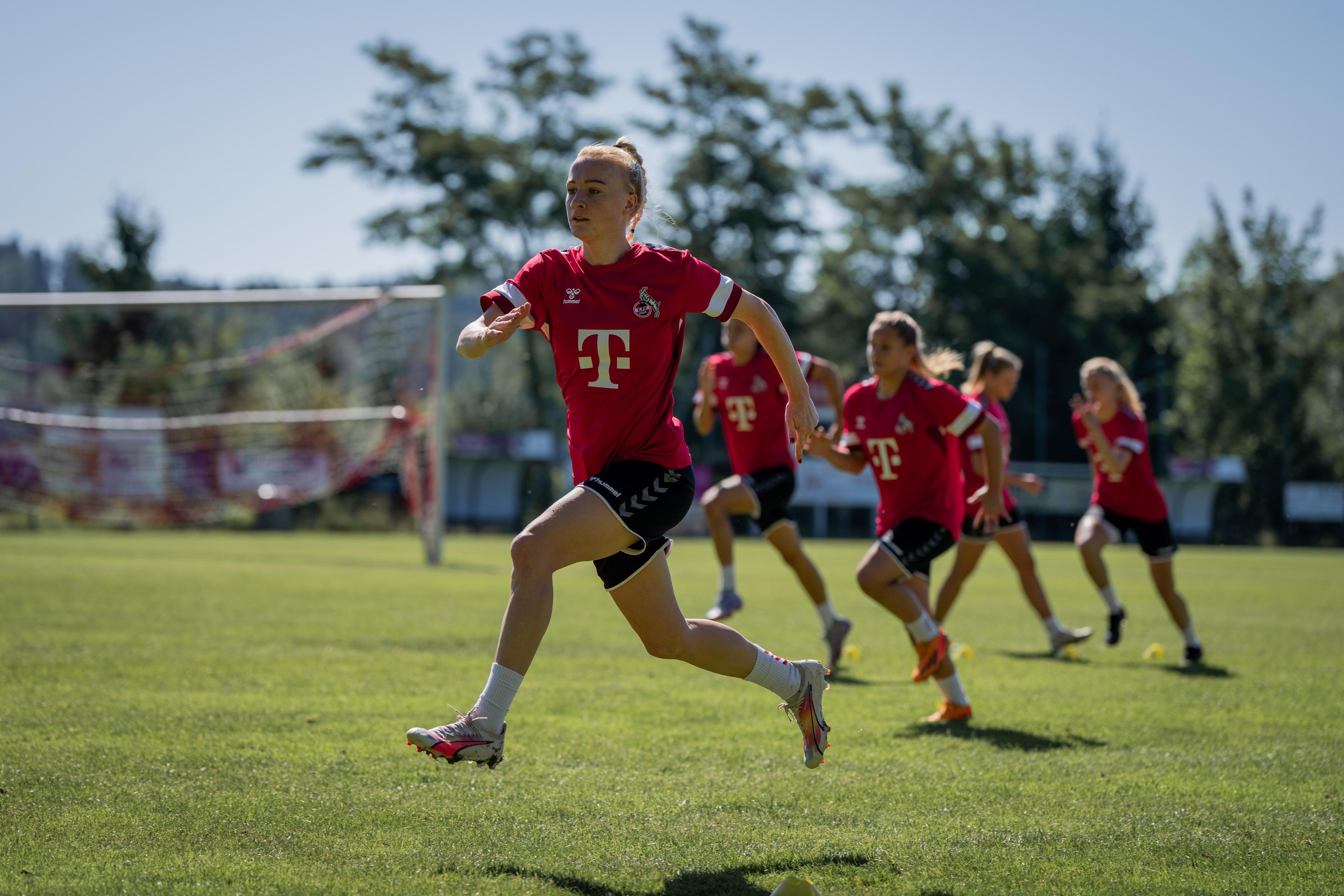 fc-frauen_trainingslager_ampflwang_2023_230811_t5s1-102.jpg