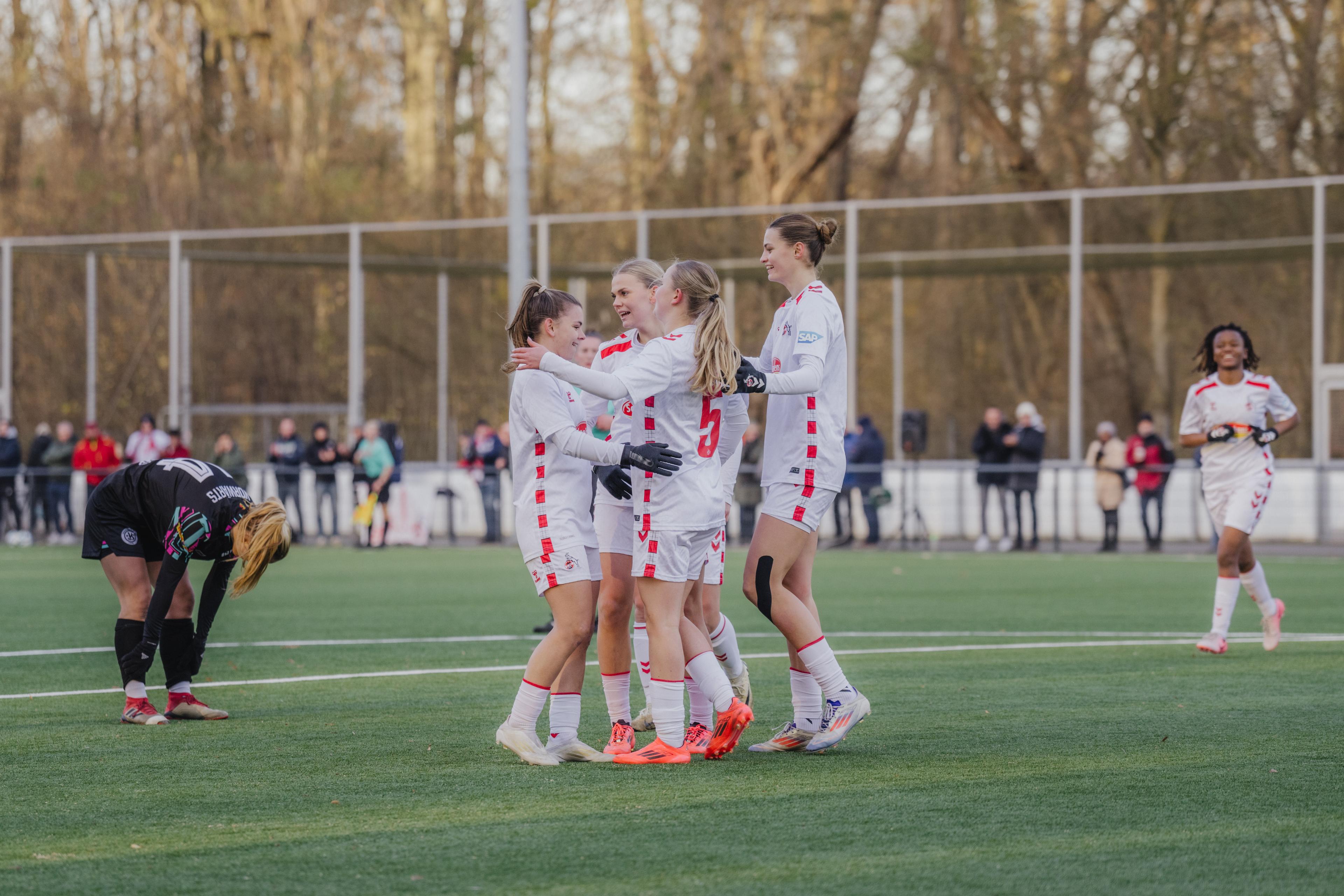 241201_-_regionalliga_west_frauen_-_1__fc_koln_u20_w_vs__vorwarts_spoho_241201_koevs-u20-69.jpg