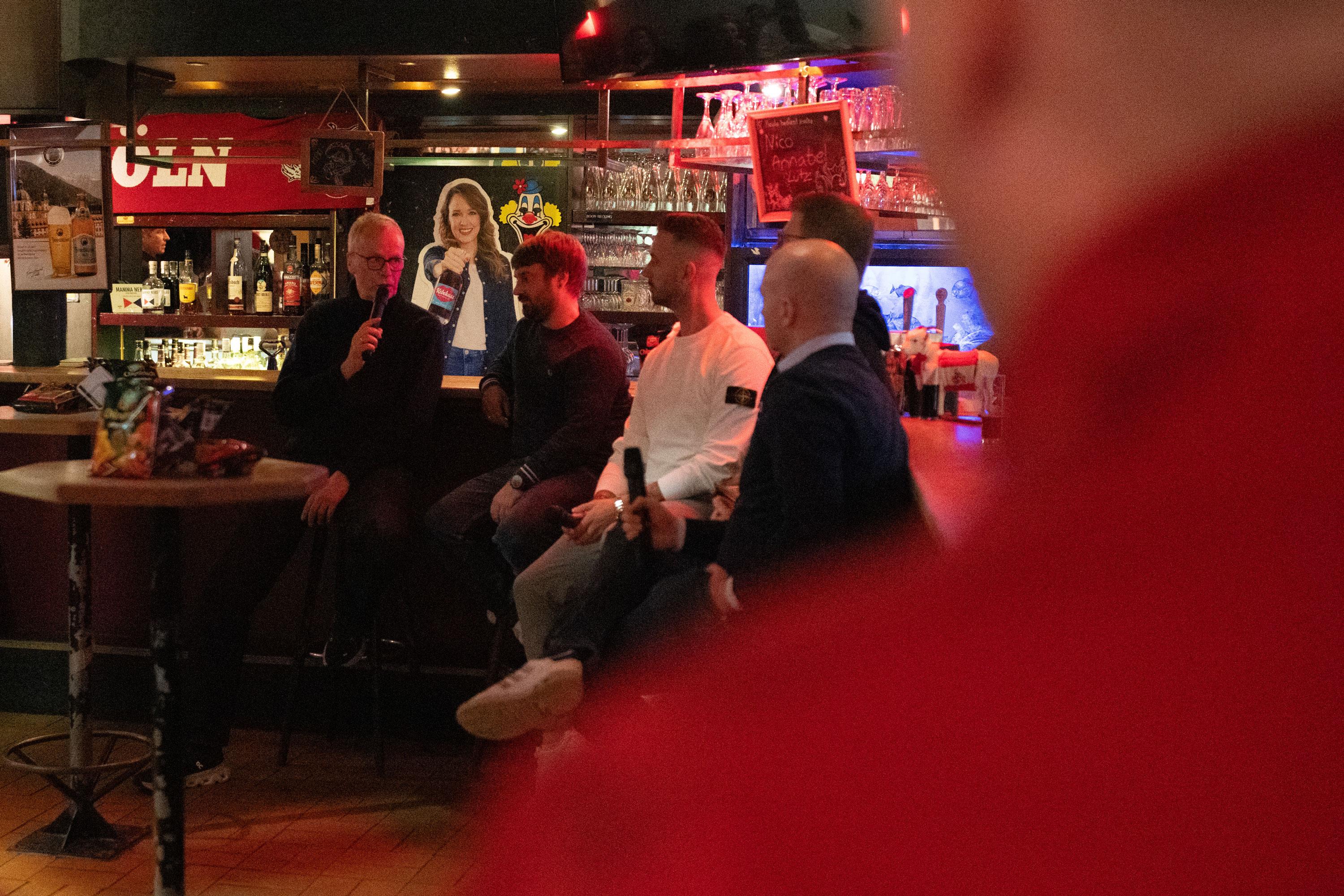 _241127_fussballkulturellerstammtisch-3.jpg