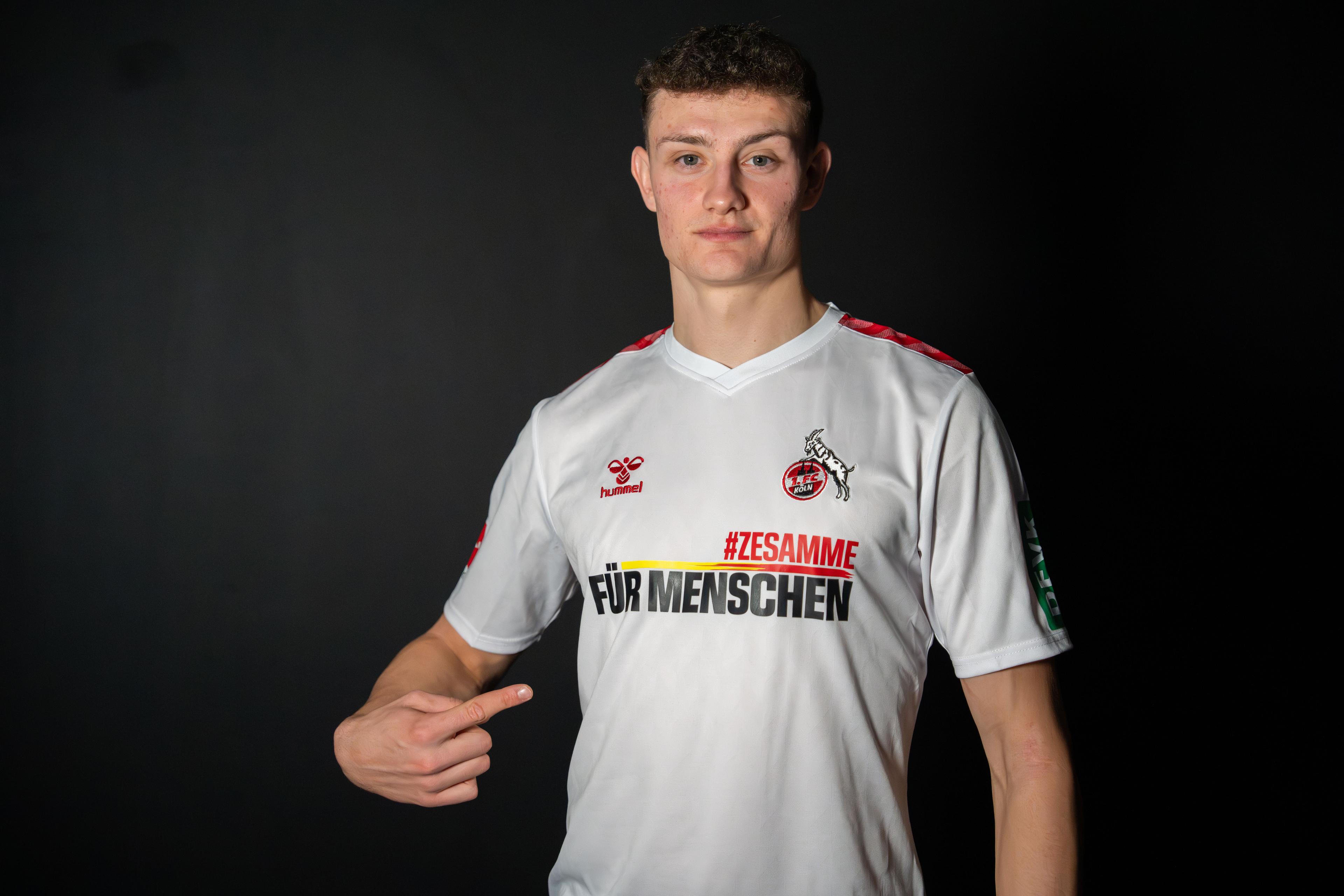 20231205_eric-martel_trikot_menschenrechte__2_jpg_0.jpg