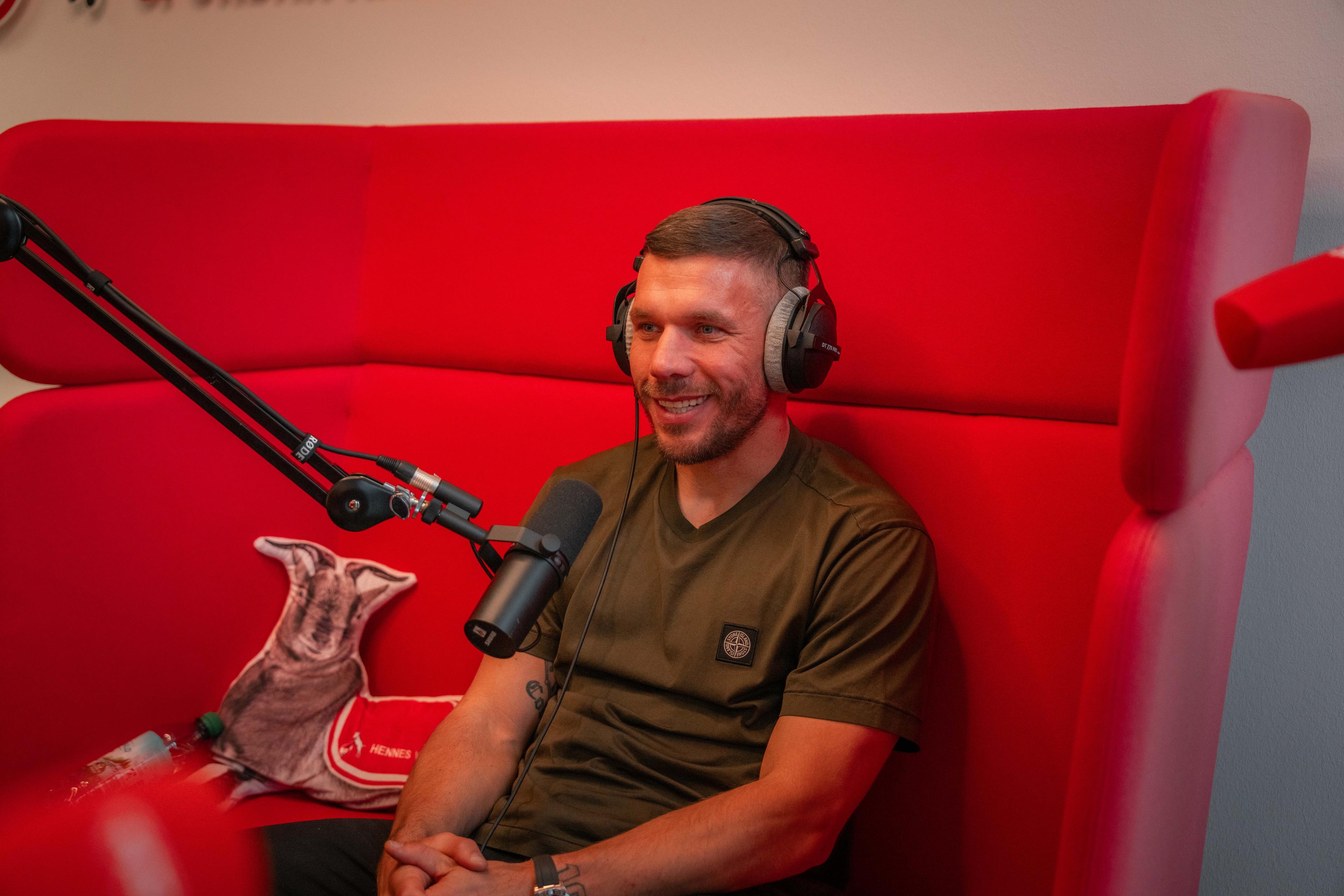 lukas_podolski_podcast_231110_podcast_podolski-63_jpg_0.jpg