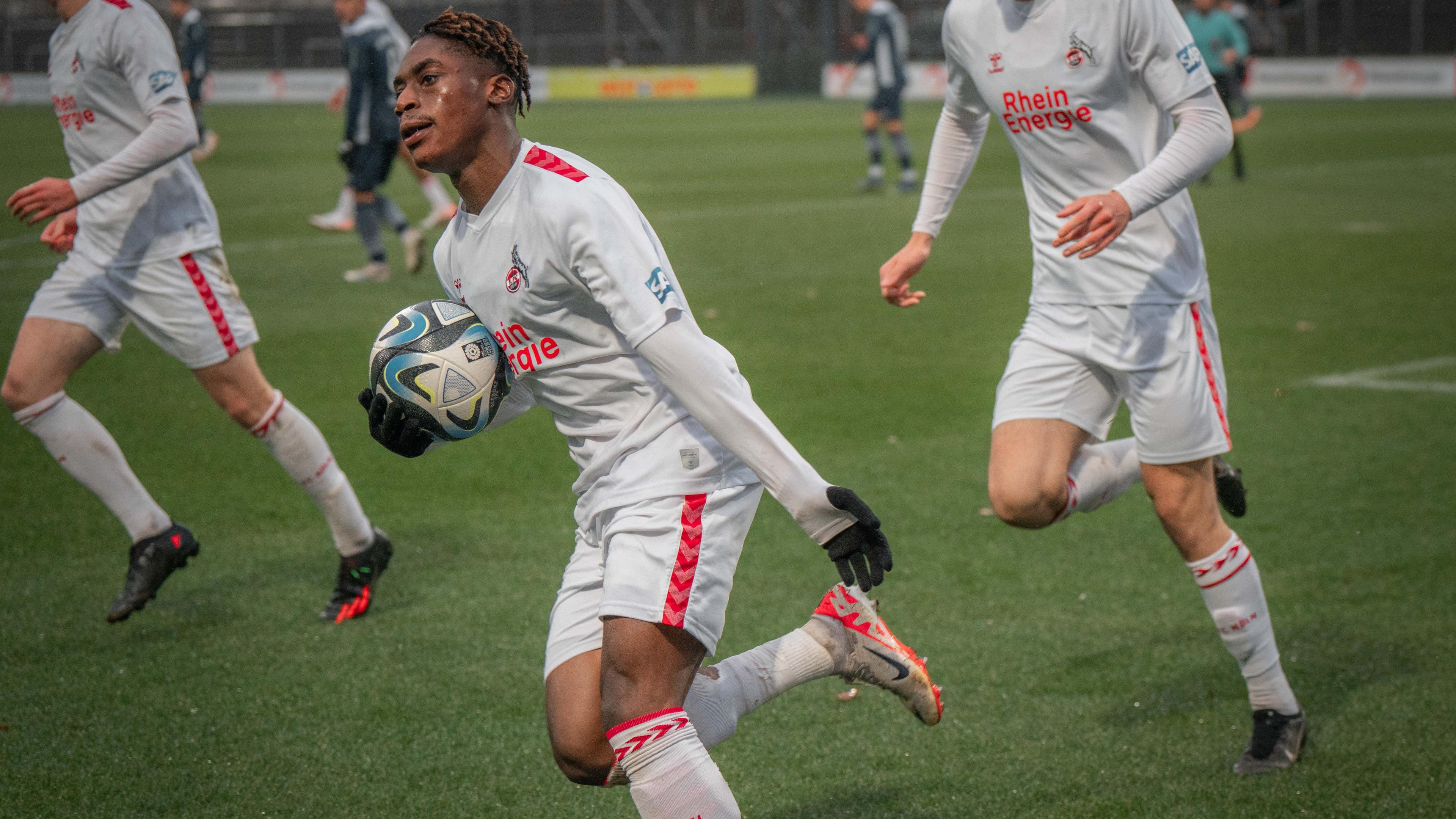 regionalliga_west_2023-24_-_md16_-_1__fc_koln_vs_fc_gutersloh_231118_u21_koefcg-127_jpg_0.jpg